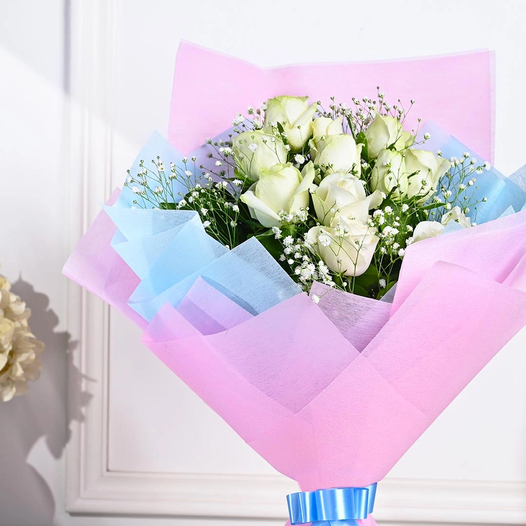 enchantingwhiterosesbouquetc 1