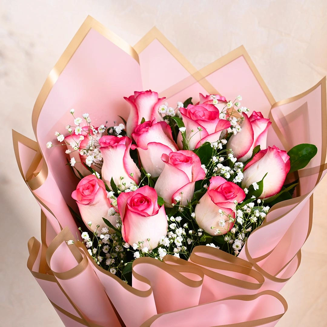 elegantarrangementofpinkrosesc 1