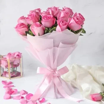 Bunch of 12 Pink Roses Bouquet 