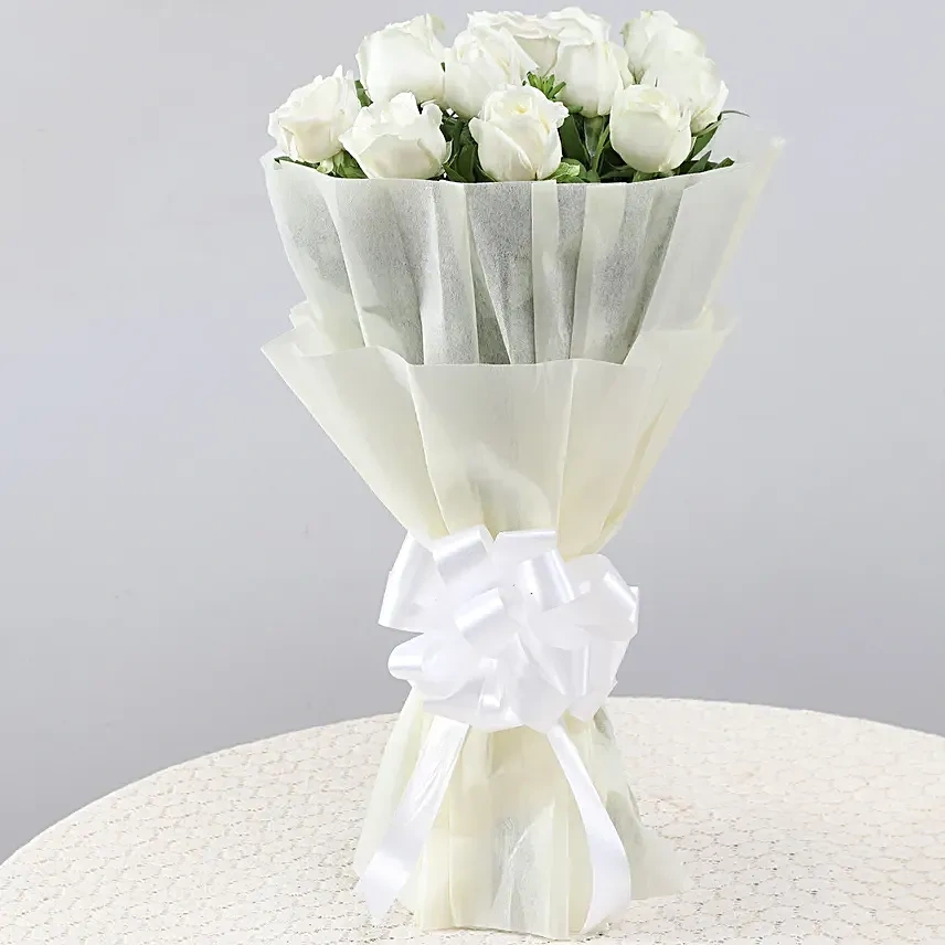 elegantpristinewhiterosesbouquet1 1