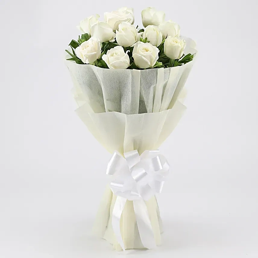 elegantpristinewhiterosesbouquet3 1