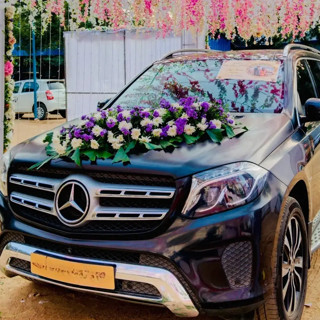 Elegant Mercedes Wedding Car Decor