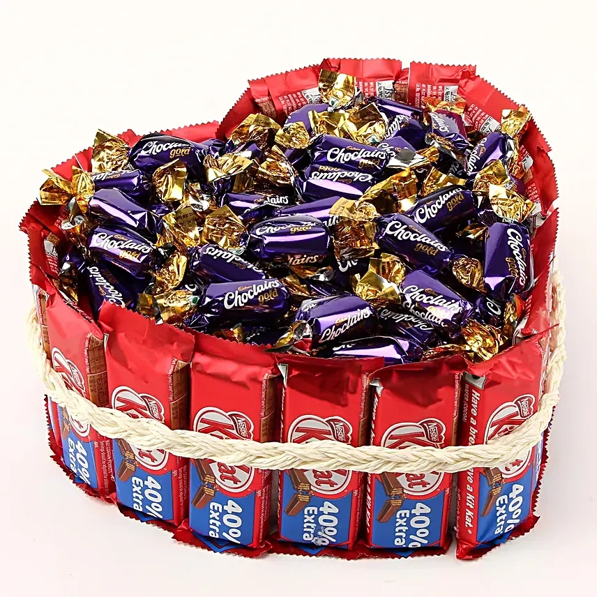 breakapartkitkatchoclairsheartpie3 1