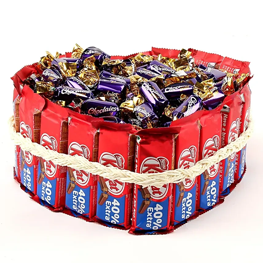 breakapartkitkatchoclairsheartpie2 1